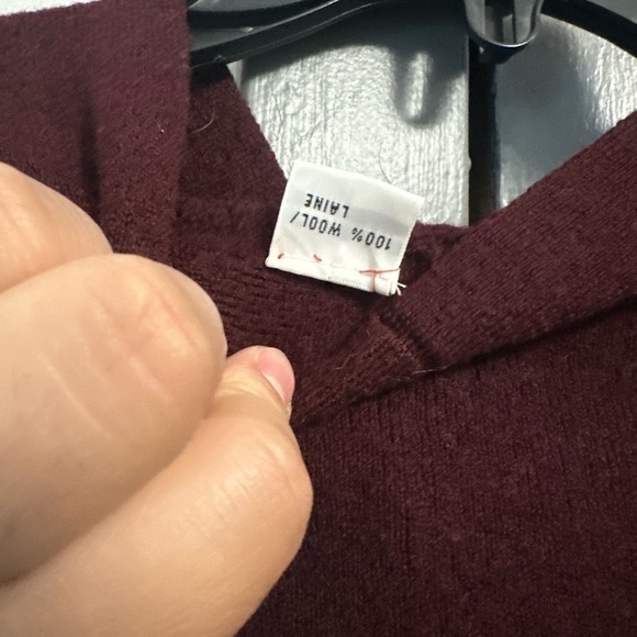 Burgundy Knit Cardigan Sweater 100% wool/laine - Picture 5 of 5
